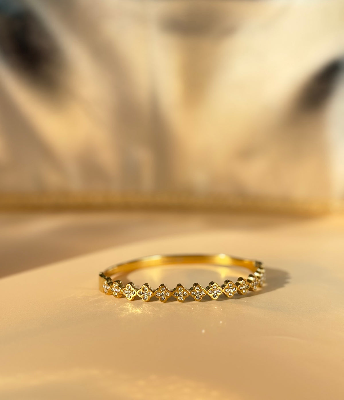 Golden Clover Sparkle Bracelet